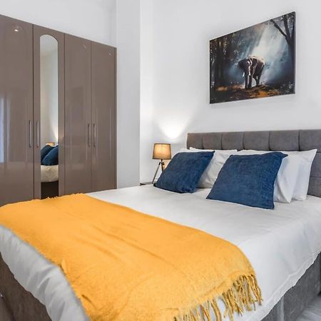 Lovely 1 Bedroom Apartment In Central 沃金 外观 照片