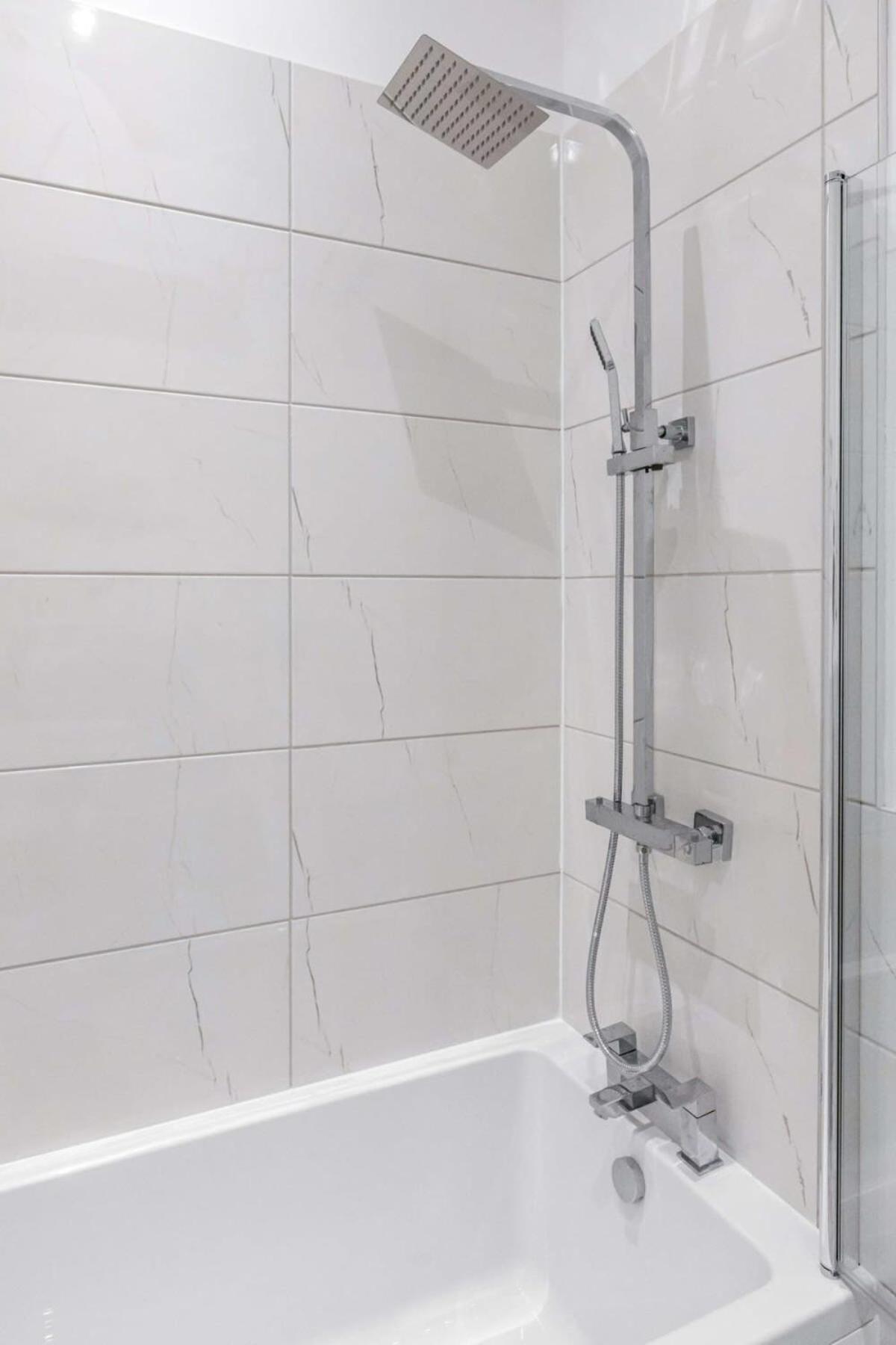 Lovely 1 Bedroom Apartment In Central 沃金 外观 照片